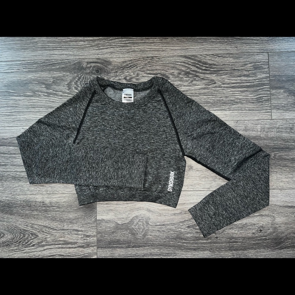 Cropped gymshark long sleeve compression